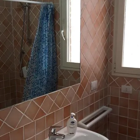 Stupenda Casetta In Centro Storico La Maddalena * La Maddalena (Sassari)